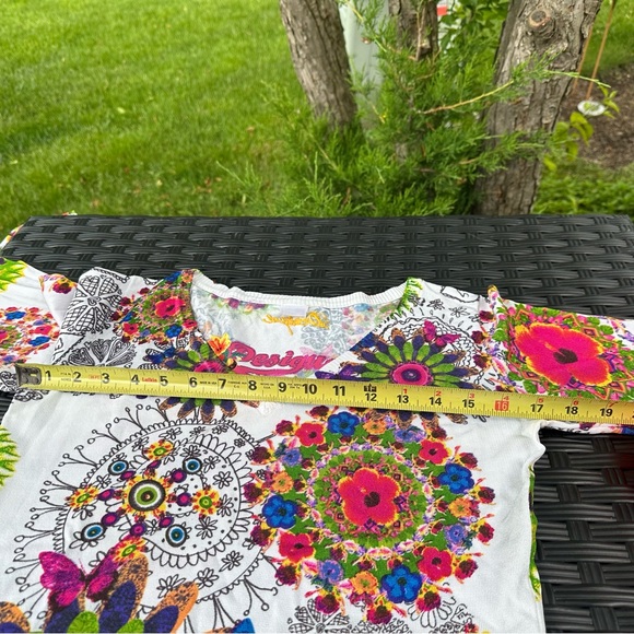Desigual M stretchy top V neck white flowery. Super cute and comfy. - Picture 3 of 3